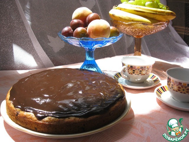 Banana cake with chocolate