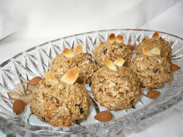 Oatmeal-almond cookies coconut milk