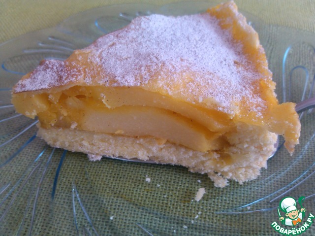 Shortbread cake with quince and vanilla pudding