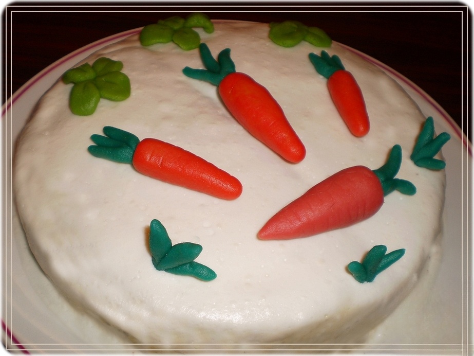 Кекс с марципаном, маком и морковью