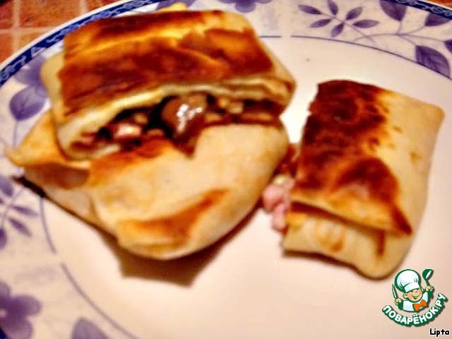 Pancakes with cheese, mushrooms and ham