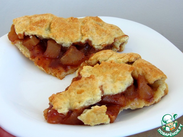 Closed Apple pie with cinnamon