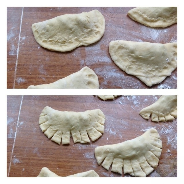 Сдобная булочка с начинкой