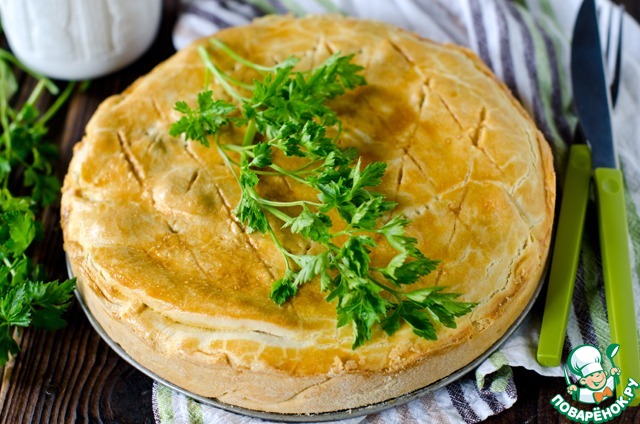 Pie with rice and giblets