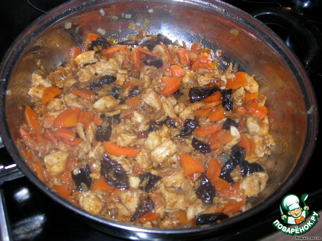 Chicken breast with prunes