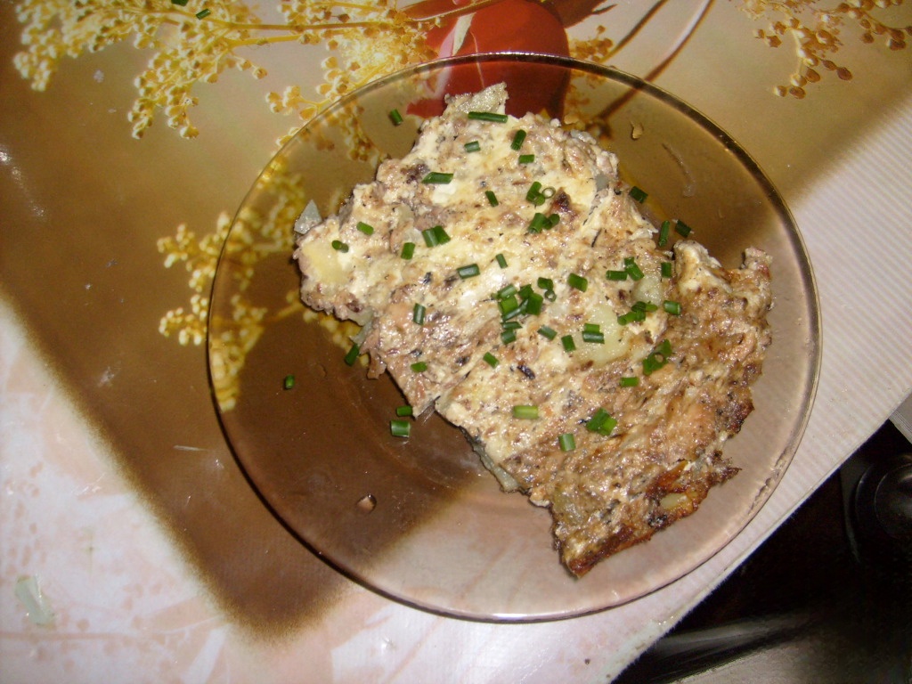 Запеканочка школьная, из картофеля и консервов