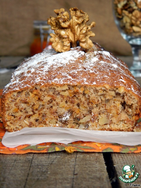 Muffins with pumpkin, carrot and nuts