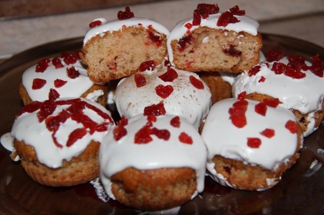 Пасхальные кексы с пьяной черешней