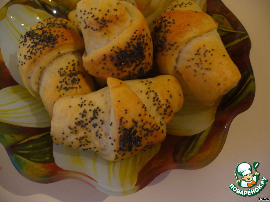 Мини-кифлички с лукумом