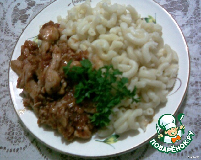 Chicken in sauce with salami