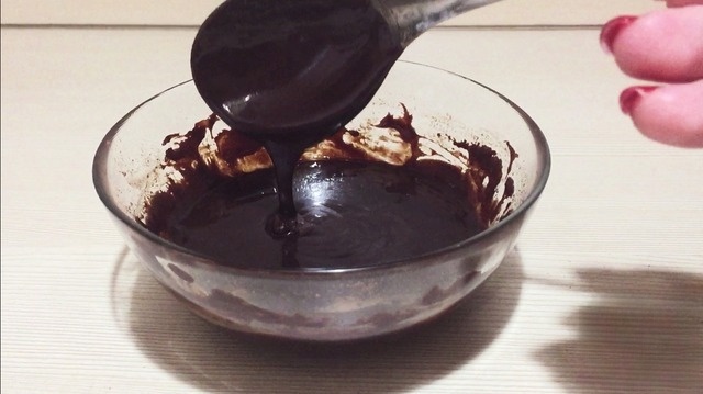 Булочки с какао и изюмом