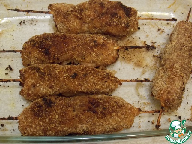 Chicken kebabs with pineapple-potato coat