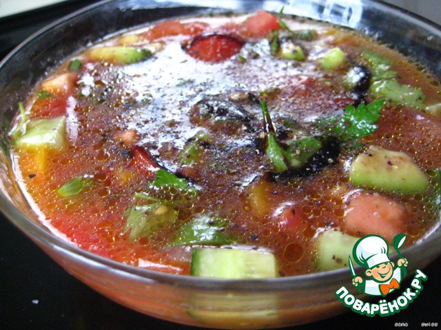 Cold vegetable soup with avocado