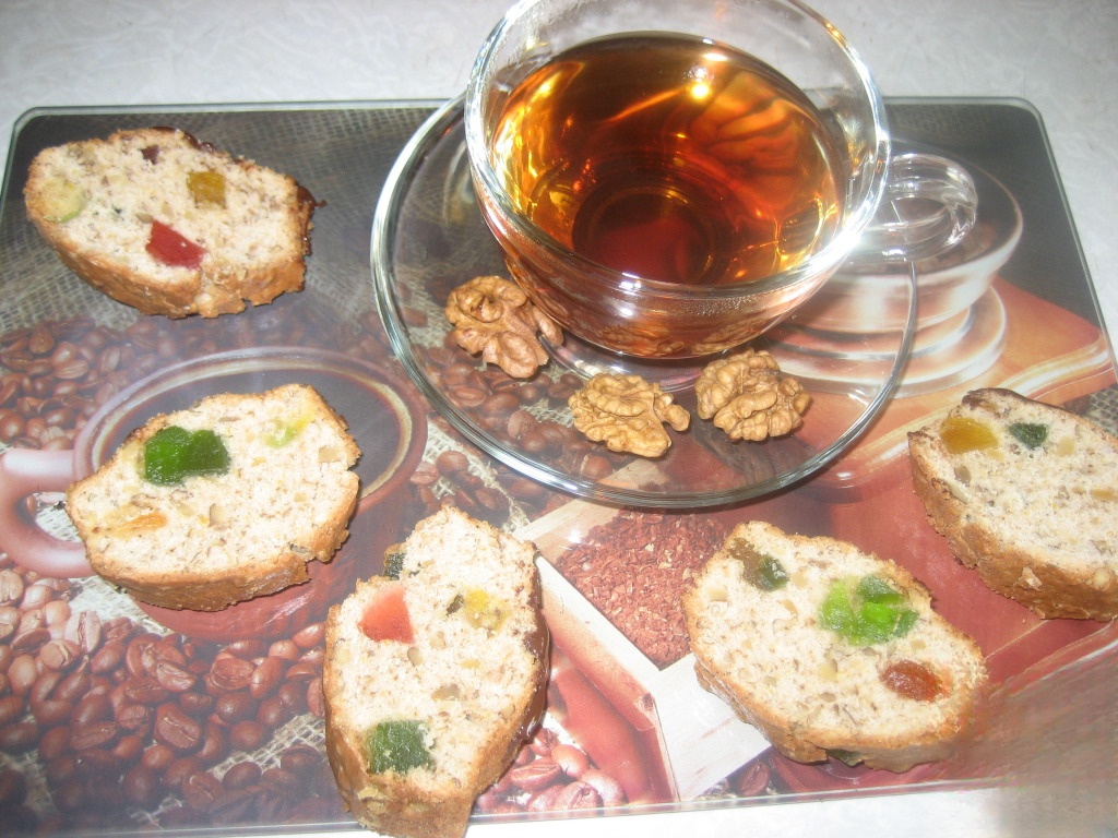 Walnut cake with candied fruit