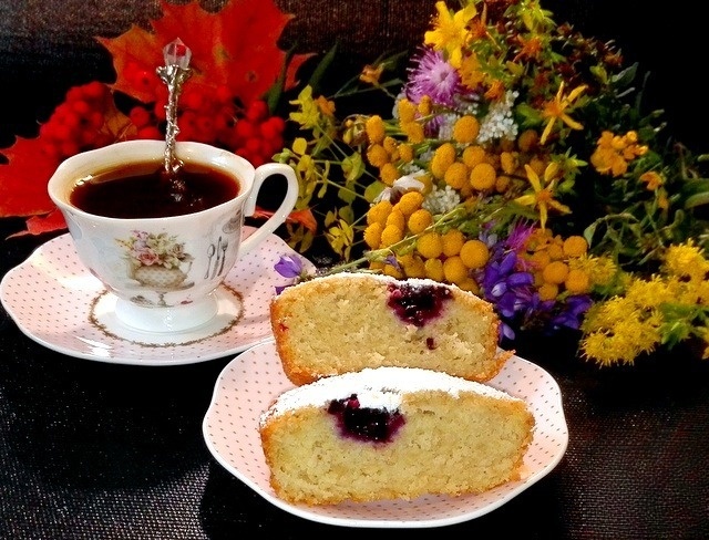 Muffins cereal with blueberries
