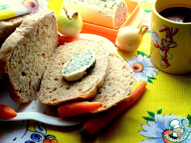 Bread with fried onions and carrots