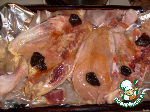 Chicken with prunes