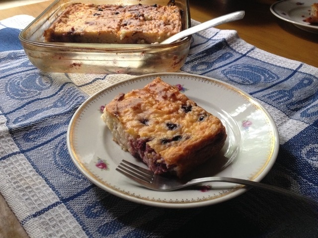 Творожно-пшённая запеканка со смородиной