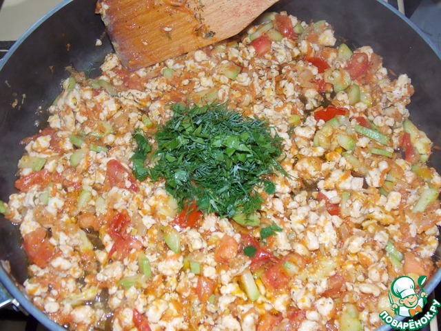 Pasta with vegetables and meat