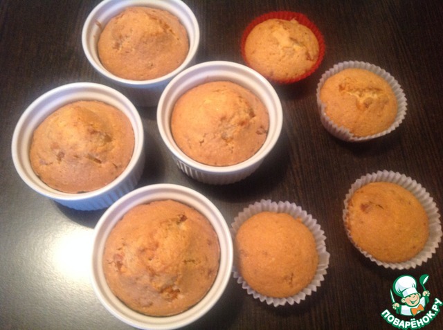 Orange-almond cupcakes