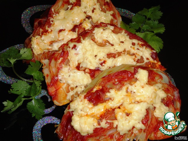 Cabbage baked in a tomato sauce