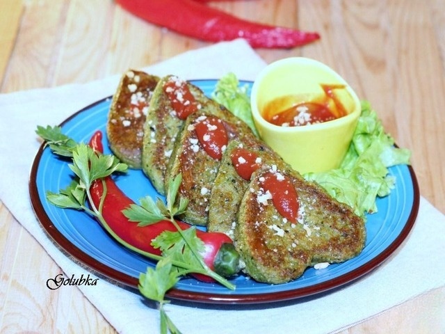 Cabbage pancakes with spinach and peanuts