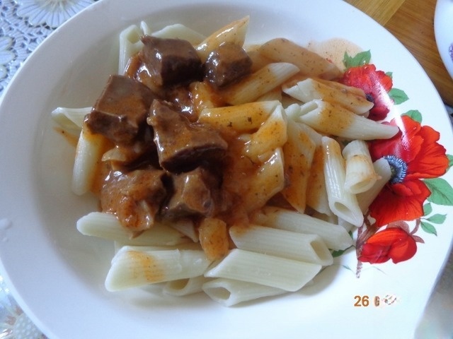 Braised beef heart with sauce