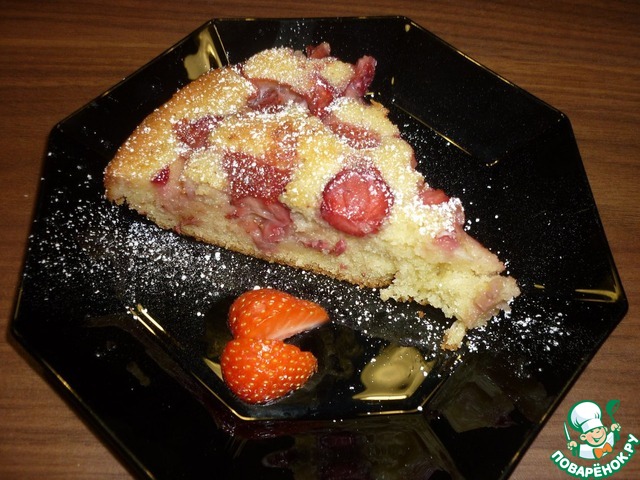 Strawberry cake with vanilla