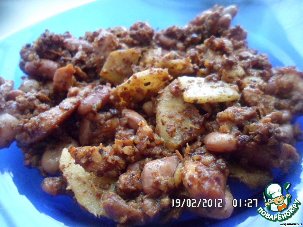 Spicy nutty chicken breast in champagne