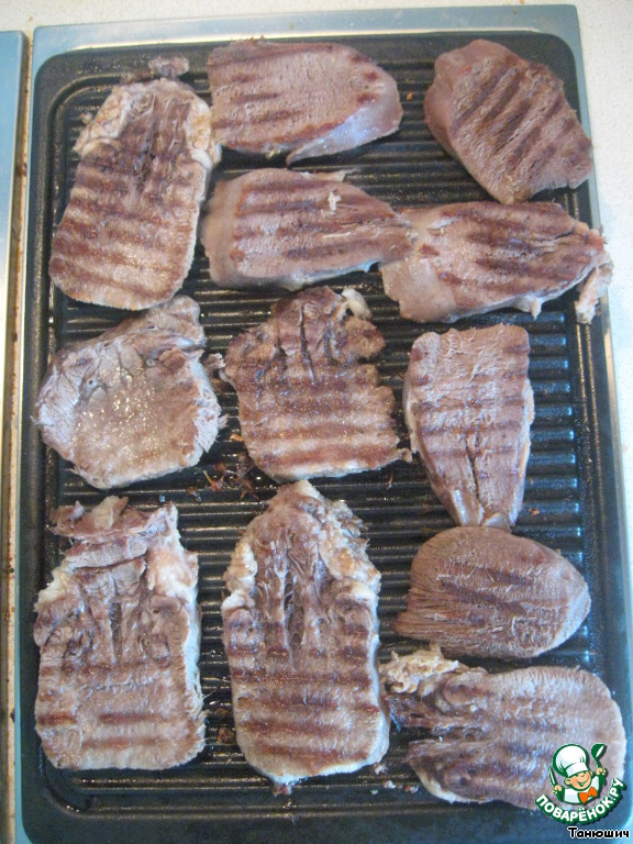 Grilled beef tongue