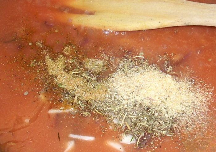 Language boiled with sauce Bolognese