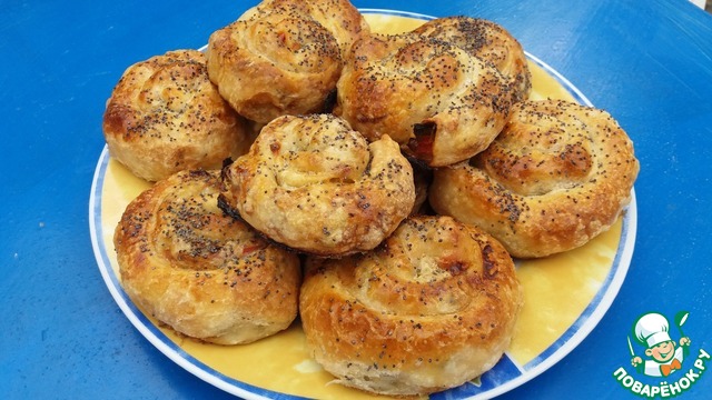 Греческие мини-питы с луком-пореем