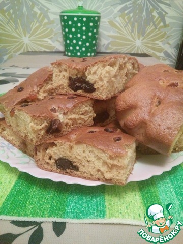Пирог с черносливом и изюмом