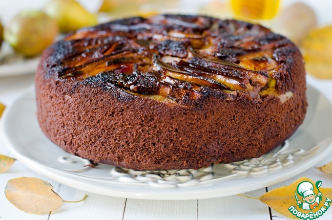 Chocolate pie with pears