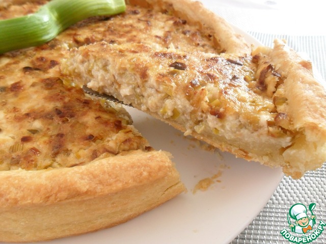 Нежный постный киш с луком-пореем