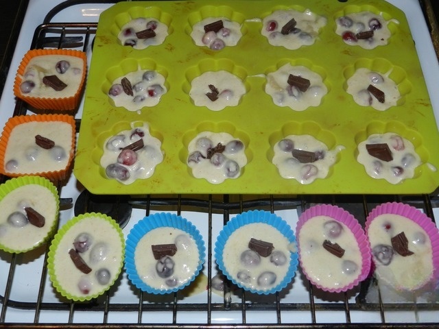 Маффины с клюквой и шоколадом