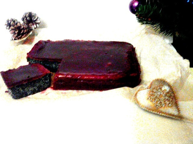 Маковый кекс с вишнёвым желе