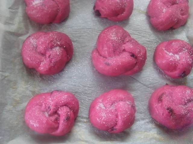 Beetroot muffins with cranberries