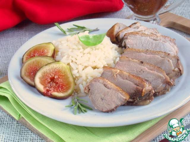 Duck breast with Fig chutney and rice