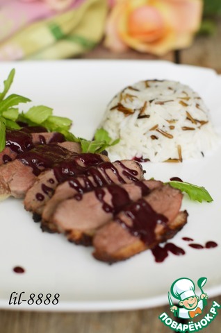 Duck breast with sauce of black currant