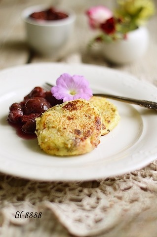 Cheesecakes of cottage cheese and cheese