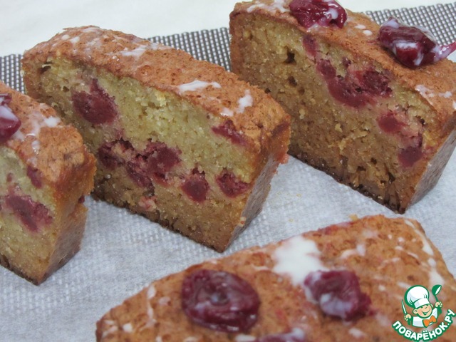 Cupcake of wheat grits with cherry