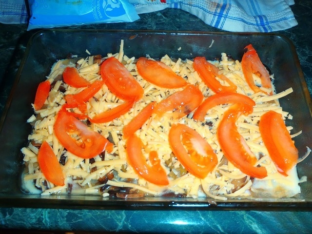 Casserole with minced meat and mushrooms
