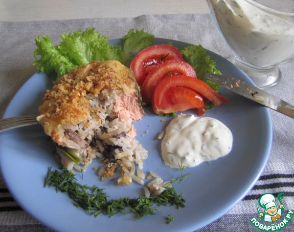 Medallions of salmon with rice and mushrooms