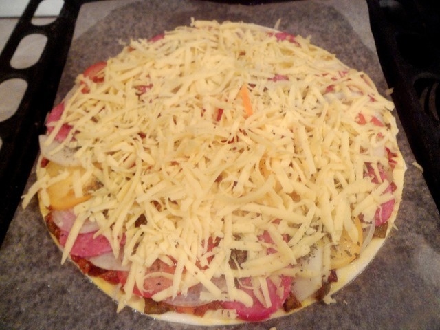 Pizza with autumn pear