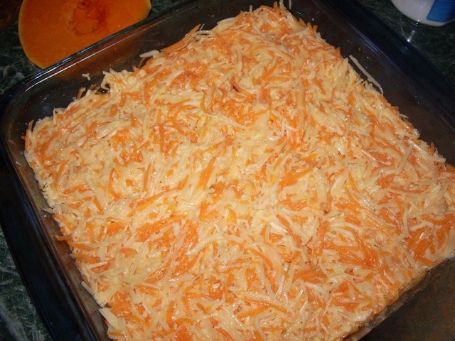 Тыквенно-картофельная запеканка с сельдереем