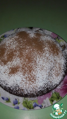 Chocolate-cherry cupcake
