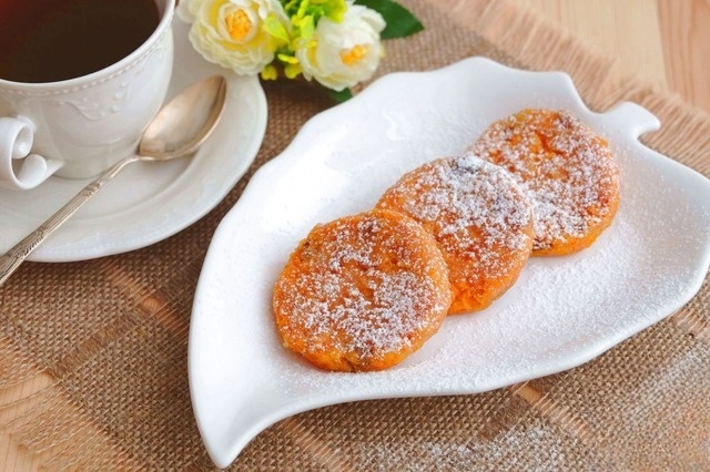 Морковники с овсяными хлопьями и изюмом