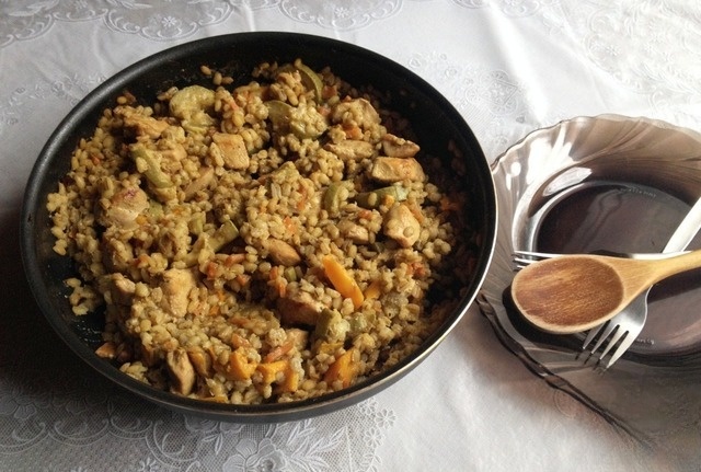 Barley with vegetables and chicken