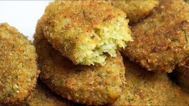 Lean meatballs with millet and greens